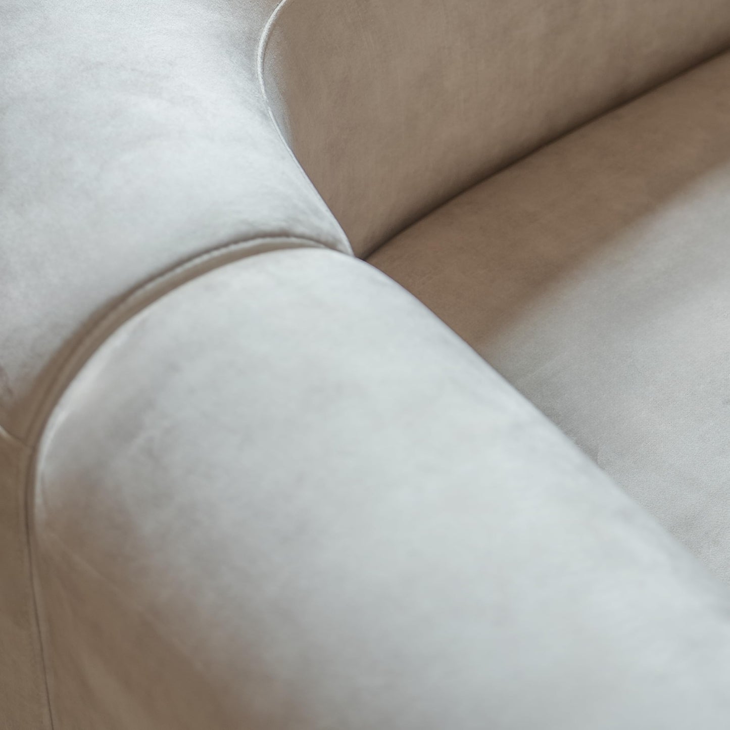 Acanva Luxury Modern Tight Curved Back Velvet Sofa, Minimalist Style Comfy Couch for Living Room Apartment, 4 Seater Modular Sectional, Cream