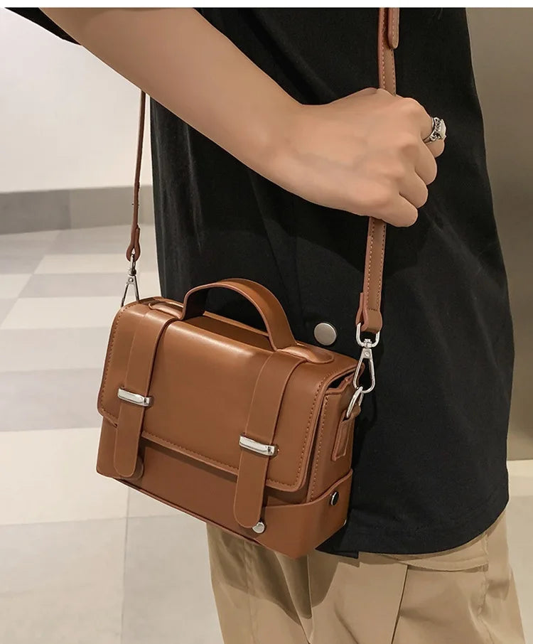 Minimalist Leather Crossbody Bag for Men and Women - Al-Noor Bazaar